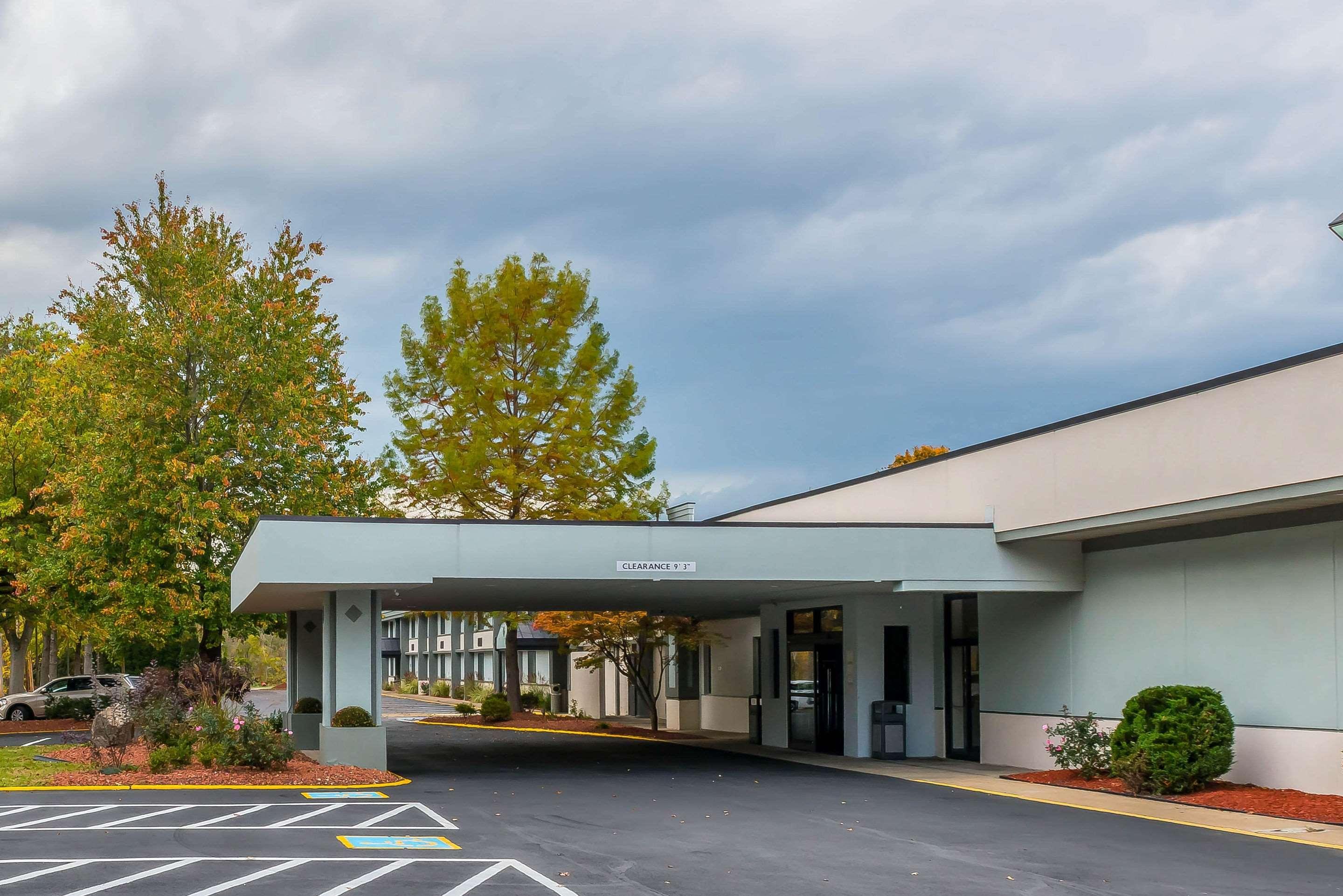 Clarion Inn Belle Vernon Ngoại thất bức ảnh