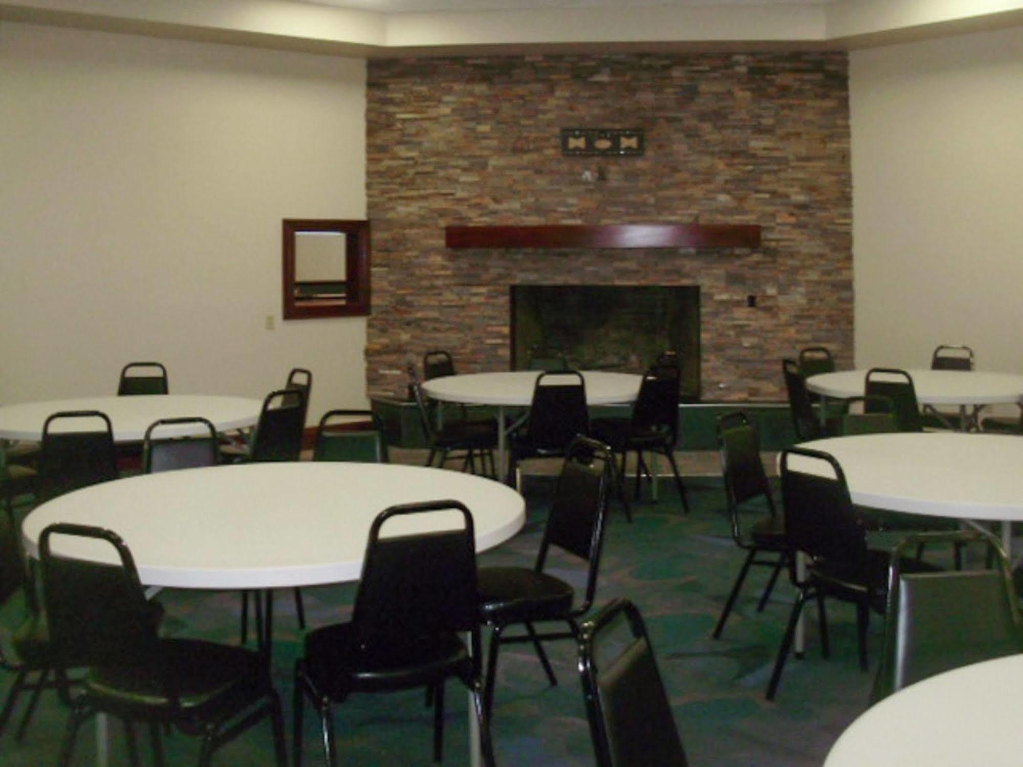 Clarion Inn Belle Vernon Ngoại thất bức ảnh