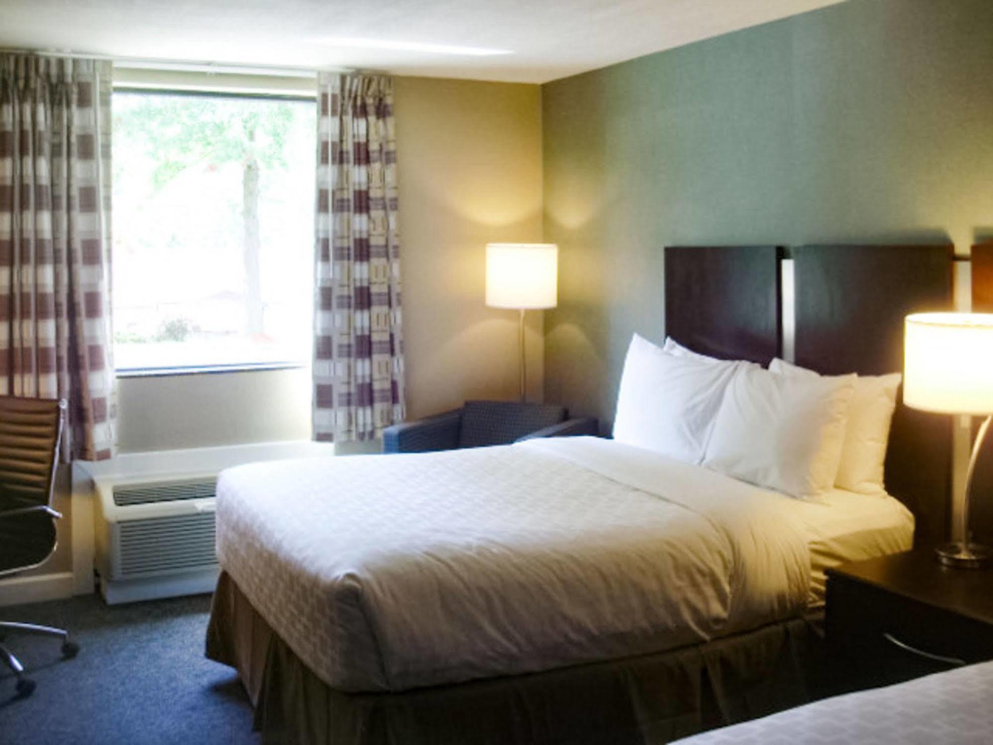 Clarion Inn Belle Vernon Ngoại thất bức ảnh